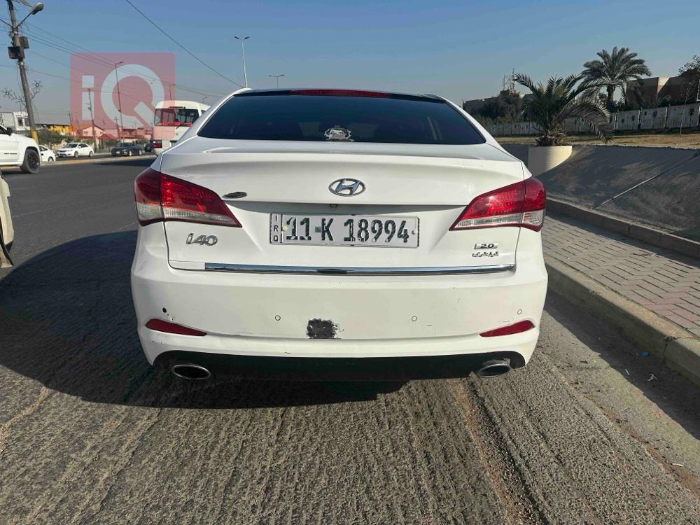 هیوندای i40